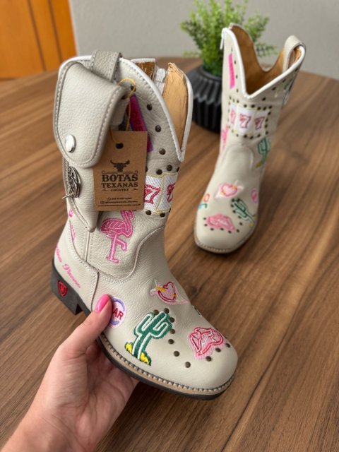 Texana Fabiana Infantil com Kit Canivete - Couro Floatter Branco/Bordado Símbolos