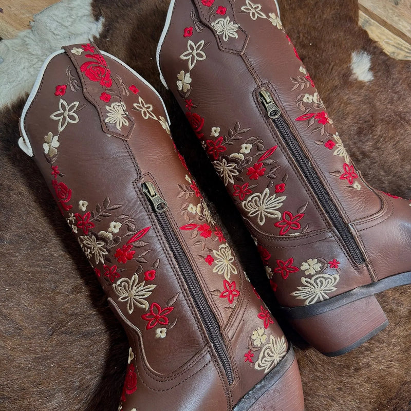 Texana Florada Bico Fino - Couro Látego Marrom | Bordado Bege Marrom e Vermelho