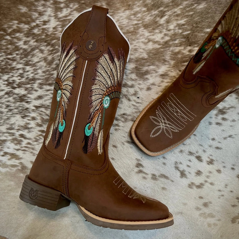 Texana Cocar Feminina 2.0 - Couro Crazy Horse Nescau | Bordados Bege e Verde