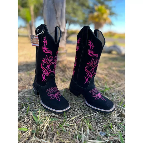 BOTA TEXANA EM COURO NOBUCK PRETO BORDADO FLORES E RAMOS ROSA